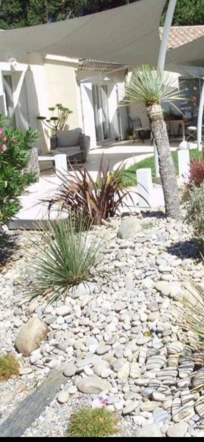 … Et La Fourmi Villa Saumane-de-Vaucluse Exteriör bild